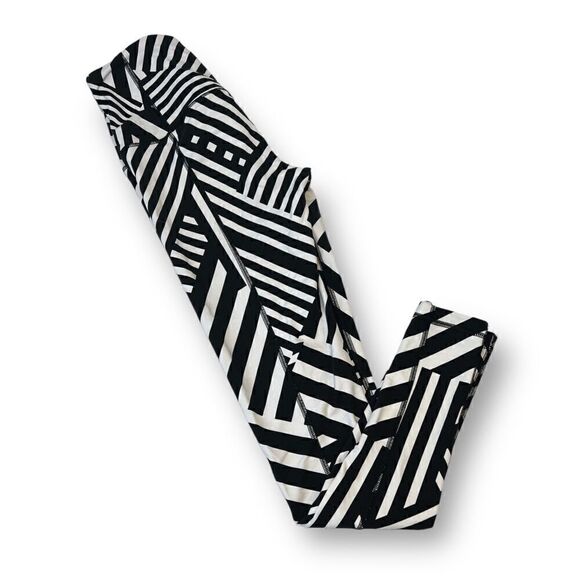 Victoria’s Secret Sport Geometric Leggings Size Extra Small - Picture 1 of 5